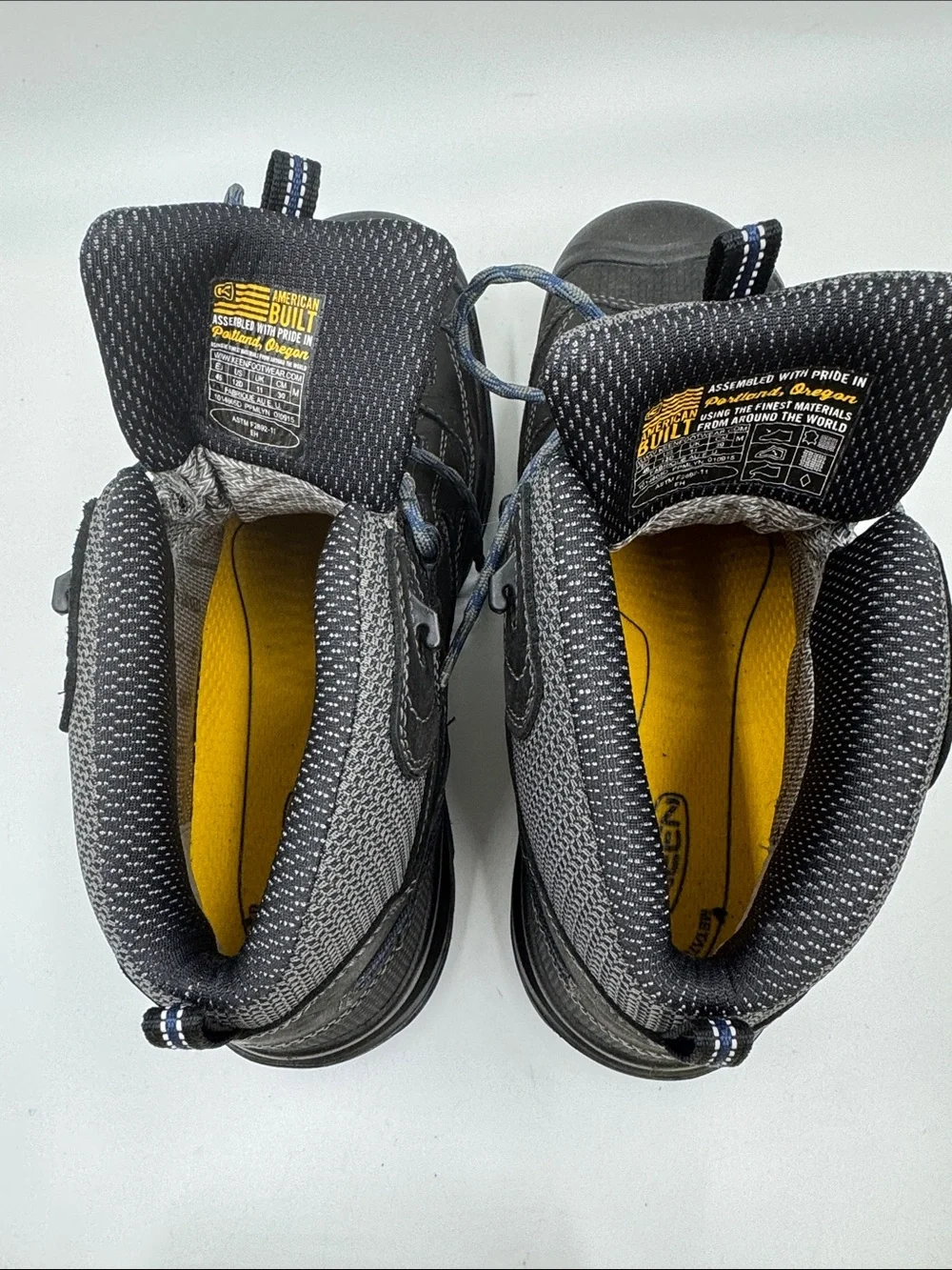 Keen Men's Braddock Black and Gray Waterproof Hiking Boots